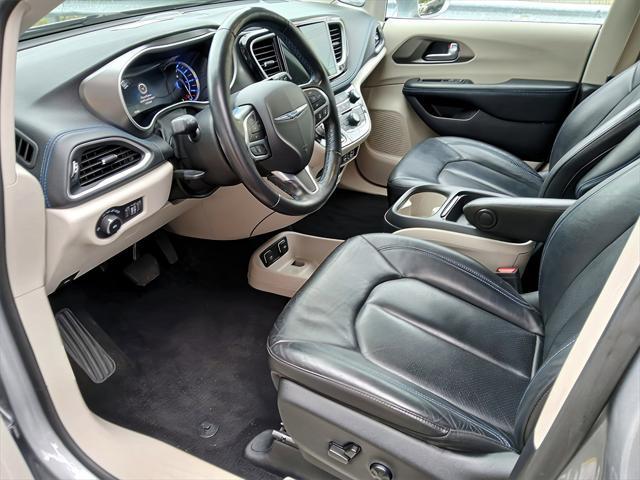 used 2021 Chrysler Pacifica Hybrid car, priced at $20,868