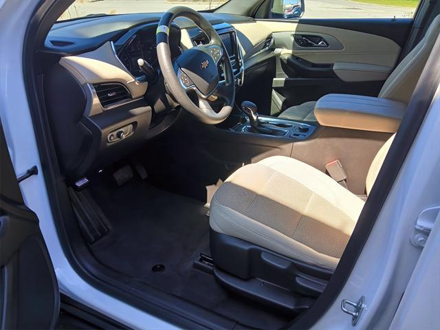 used 2022 Chevrolet Traverse car, priced at $29,495