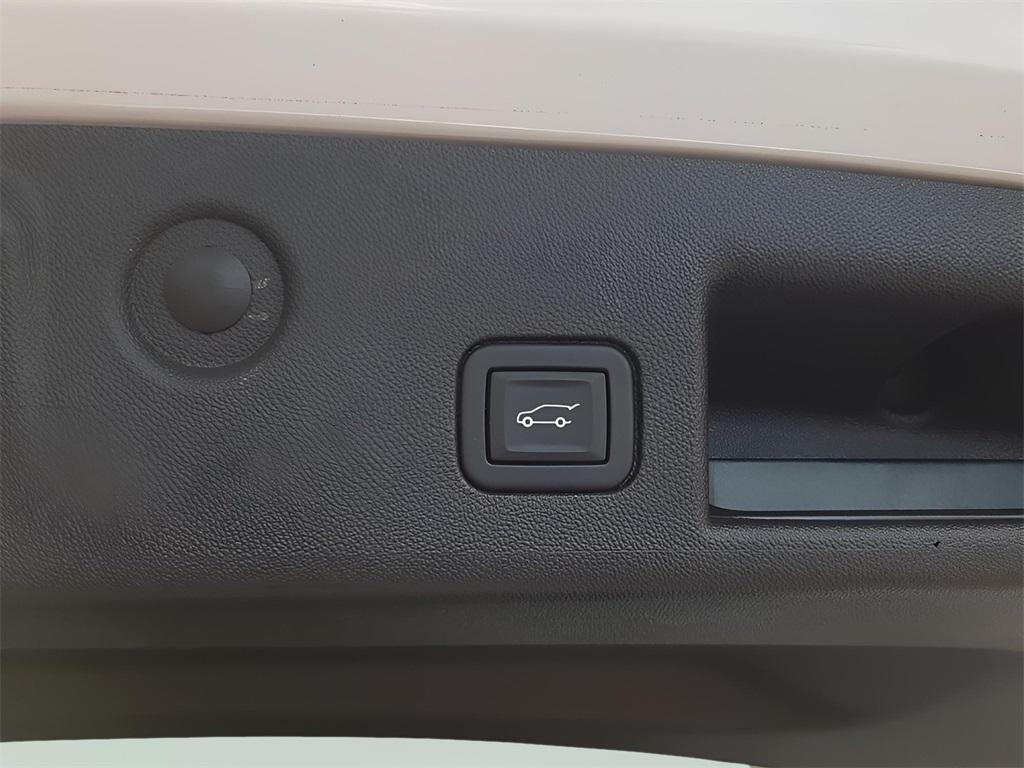 used 2022 Chevrolet Equinox car, priced at $22,426