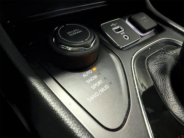 used 2020 Jeep Cherokee car, priced at $17,400