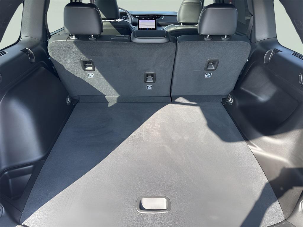 used 2024 Jeep Grand Cherokee car, priced at $40,999