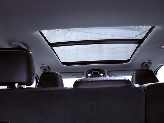 used 2022 Jeep Grand Cherokee car, priced at $35,394