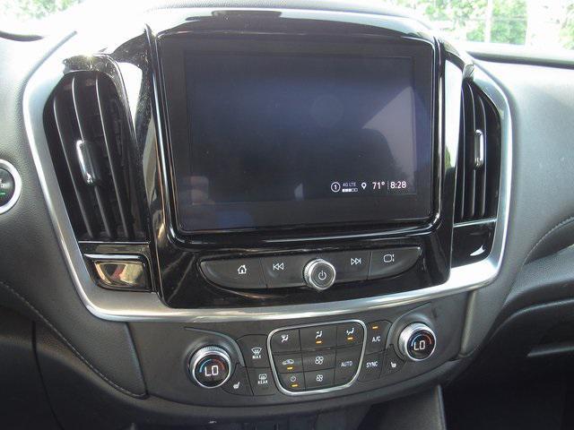used 2023 Chevrolet Traverse car, priced at $34,998