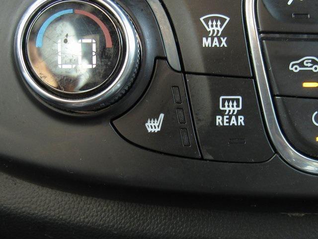 used 2023 Chevrolet Traverse car, priced at $34,998