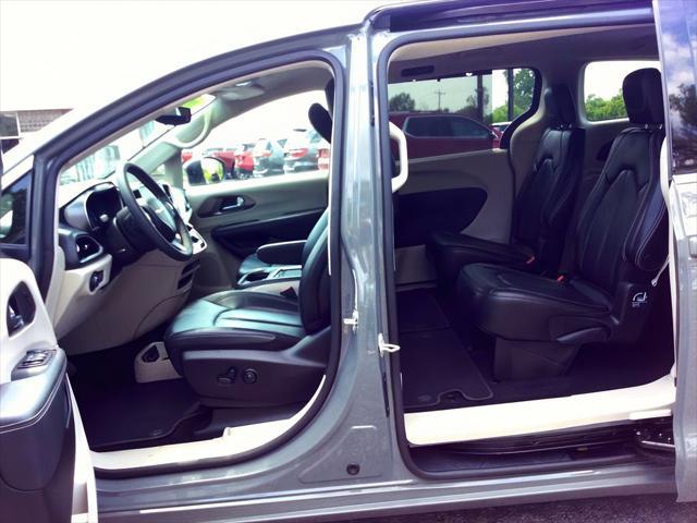 used 2023 Chrysler Pacifica car, priced at $30,296