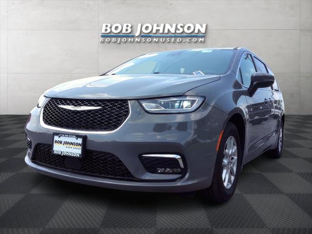 used 2023 Chrysler Pacifica car, priced at $30,296