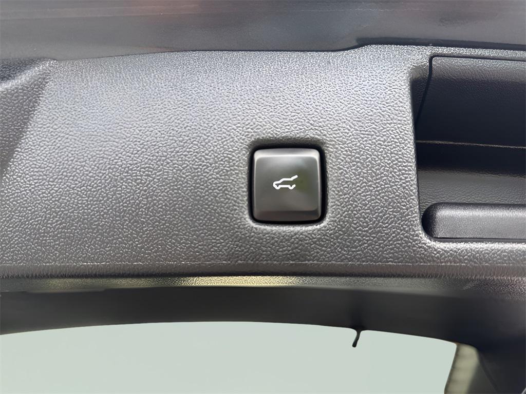 used 2022 Ford Escape car, priced at $25,188