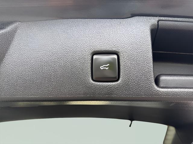 used 2022 Ford Escape car, priced at $25,388