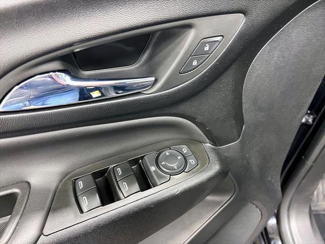 used 2022 Chevrolet Equinox car, priced at $21,327