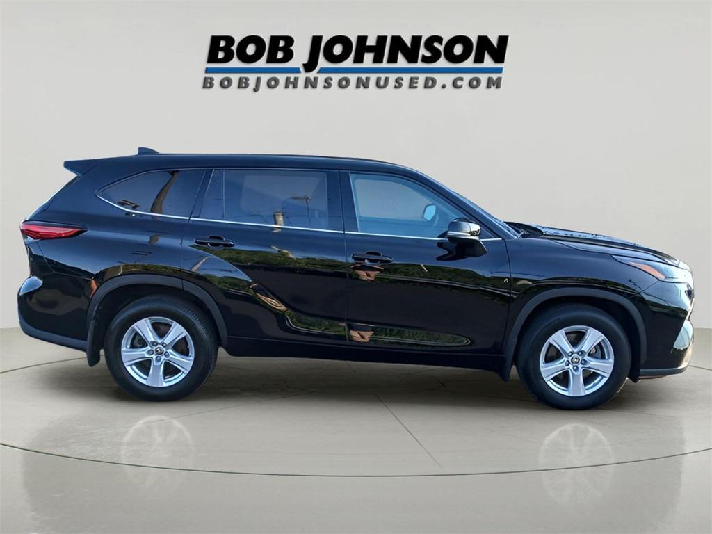 used 2022 Toyota Highlander car, priced at $32,745