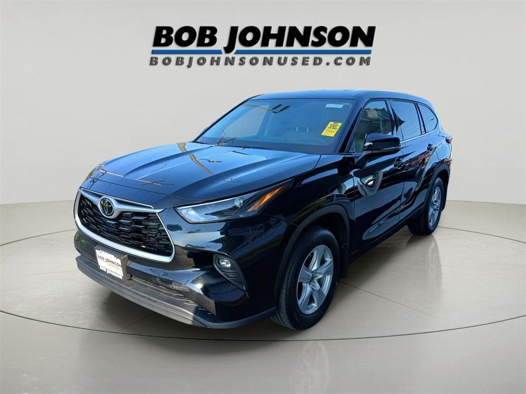 used 2022 Toyota Highlander car, priced at $32,745