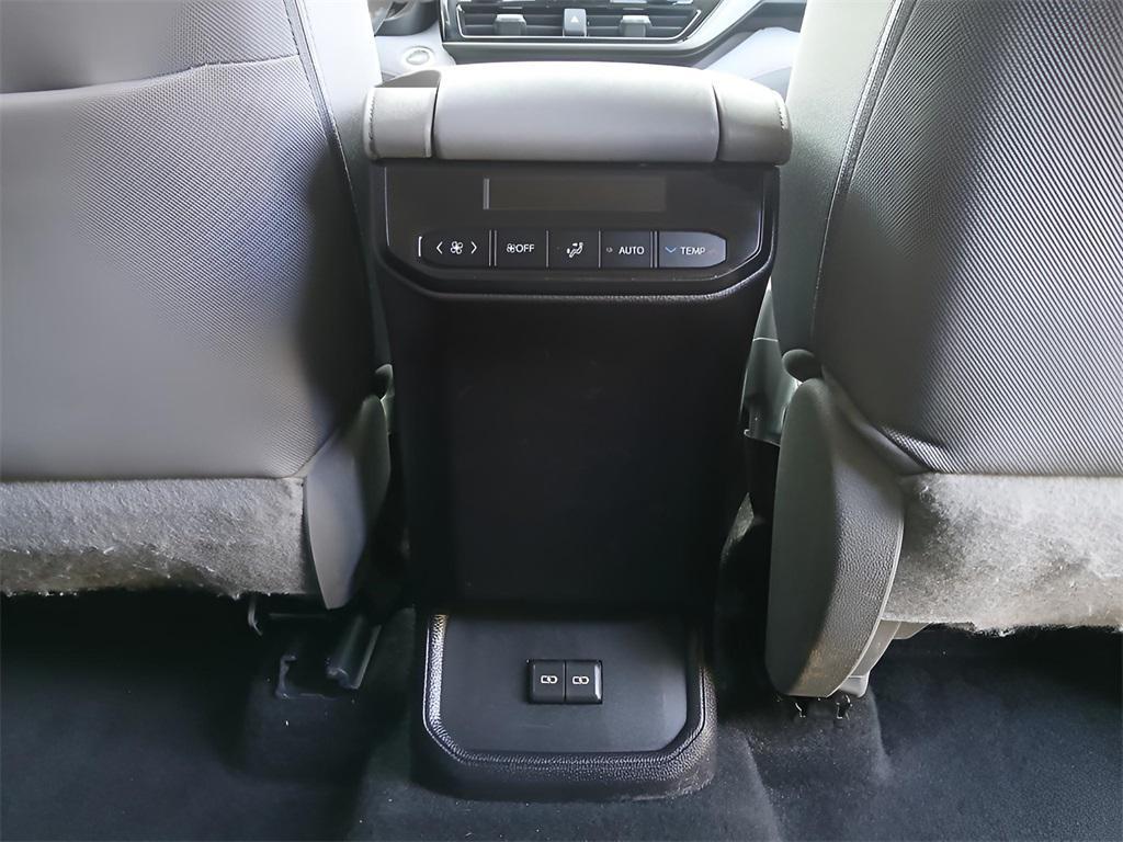 used 2022 Toyota Highlander car, priced at $32,745