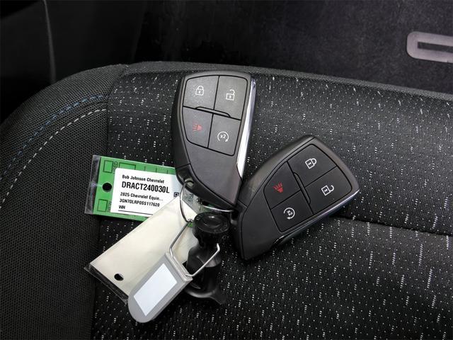 used 2025 Chevrolet Equinox EV car, priced at $32,096