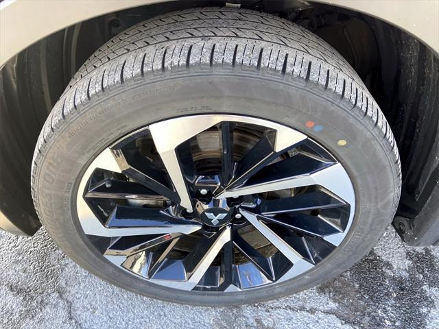 used 2024 Mitsubishi Outlander car, priced at $27,153
