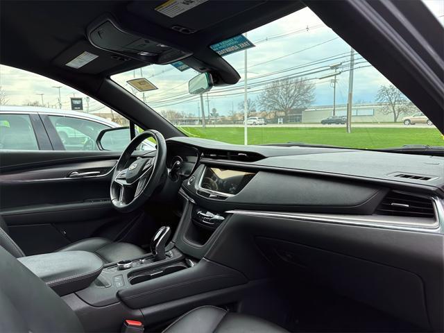 used 2021 Cadillac XT5 car, priced at $29,992