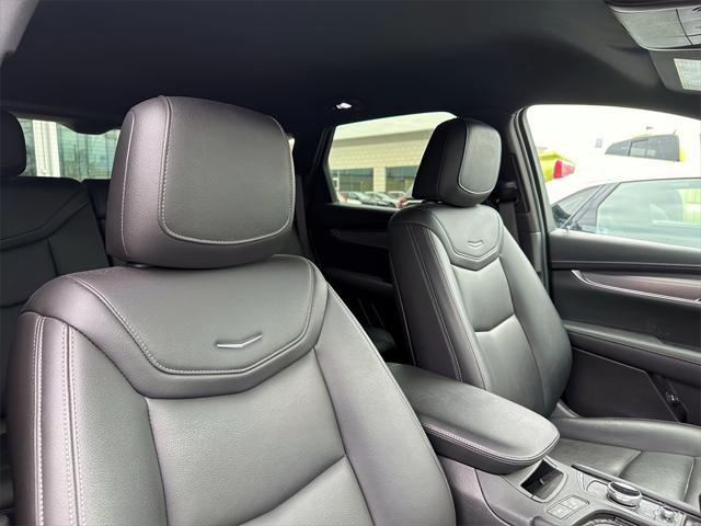 used 2021 Cadillac XT5 car, priced at $29,992