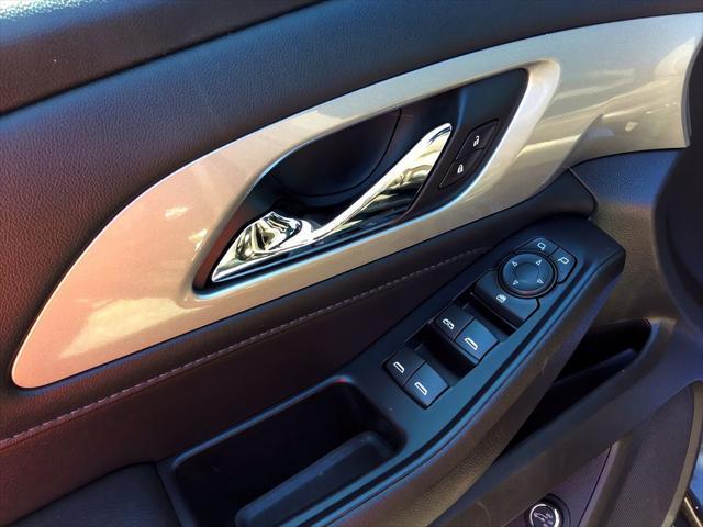 used 2022 Chevrolet Traverse car, priced at $34,182