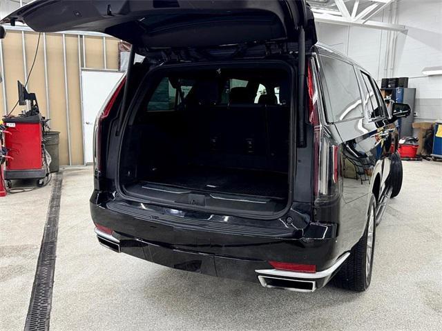 used 2022 Cadillac Escalade ESV car, priced at $67,933