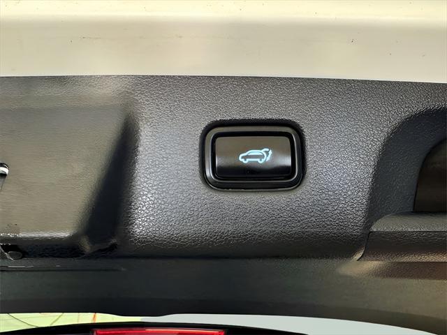 used 2024 Hyundai Palisade car, priced at $39,899