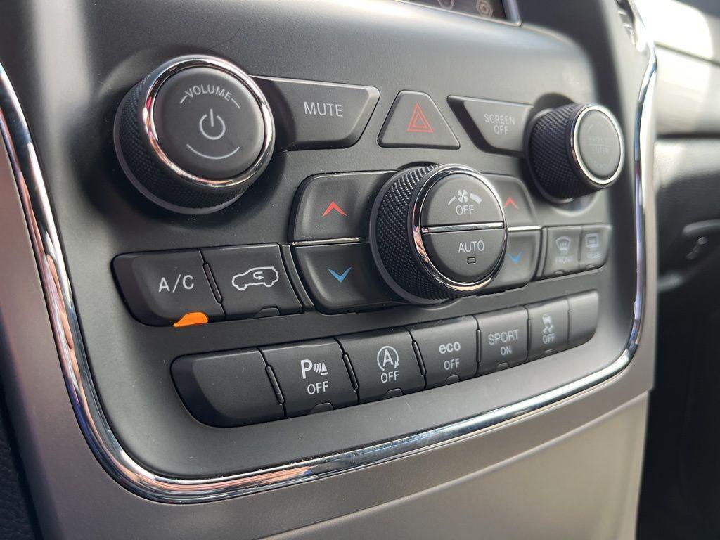used 2021 Jeep Grand Cherokee car, priced at $25,326