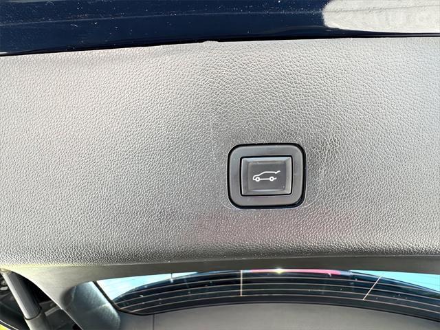 used 2020 Chevrolet Traverse car, priced at $24,999