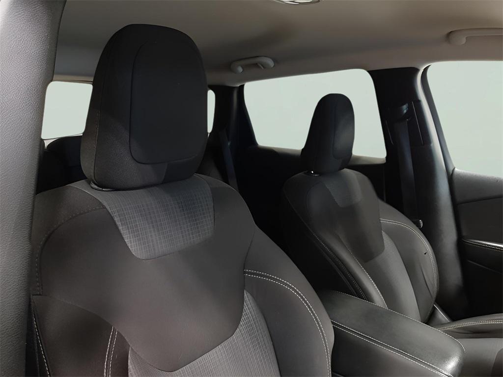 used 2015 Jeep Cherokee car, priced at $12,990