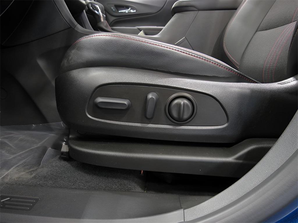 used 2022 Chevrolet Equinox car, priced at $23,375