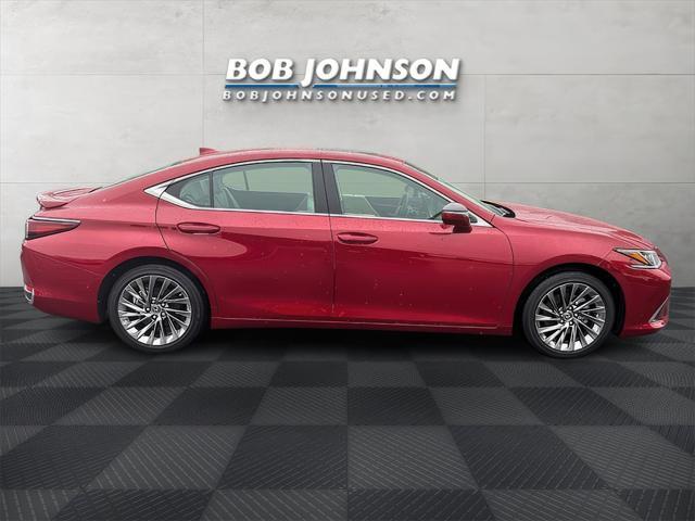 used 2024 Lexus ES 300h car, priced at $47,906