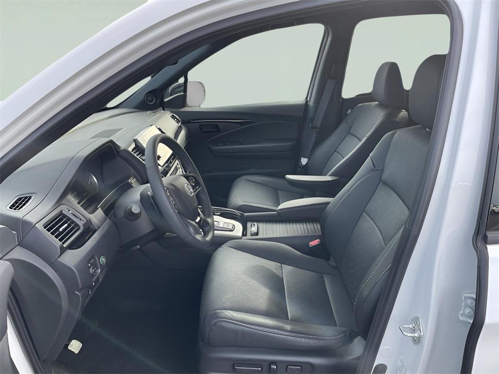 used 2022 Honda Passport car, priced at $34,367