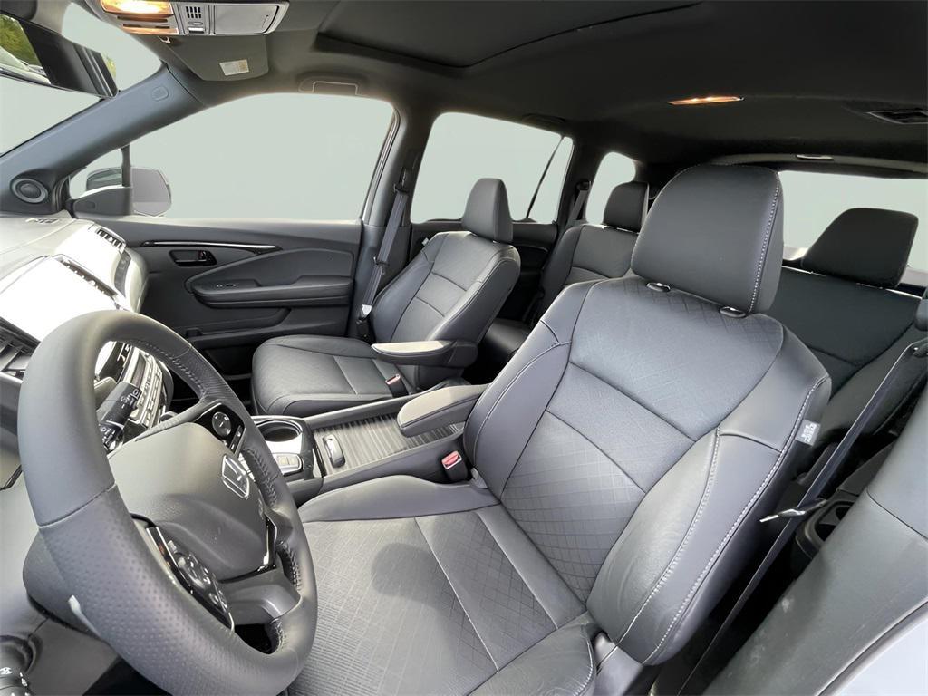 used 2022 Honda Passport car, priced at $34,367