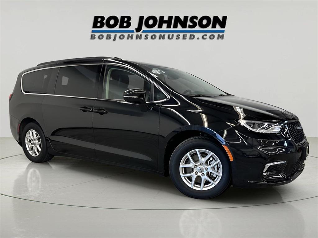 used 2022 Chrysler Pacifica car, priced at $27,942