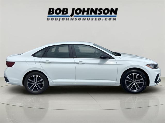 used 2025 Volkswagen Jetta car