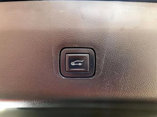 used 2019 Chevrolet Traverse car, priced at $18,981