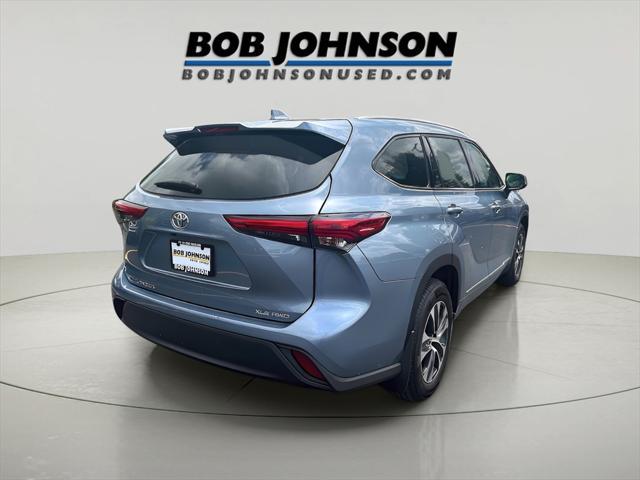 used 2022 Toyota Highlander car, priced at $35,927