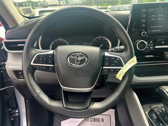 used 2022 Toyota Highlander car, priced at $36,527