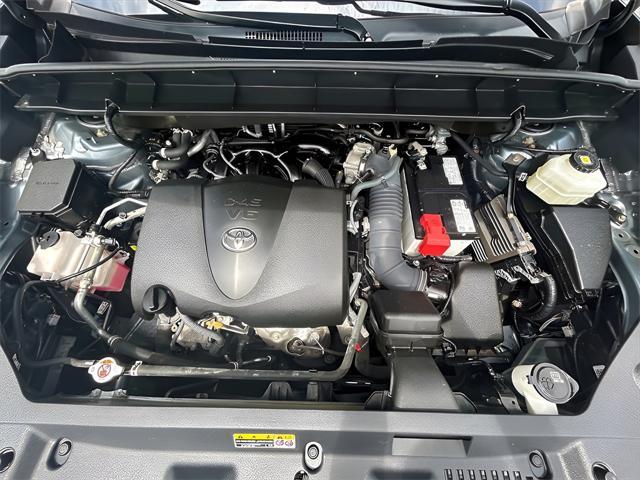 used 2022 Toyota Highlander car, priced at $35,927