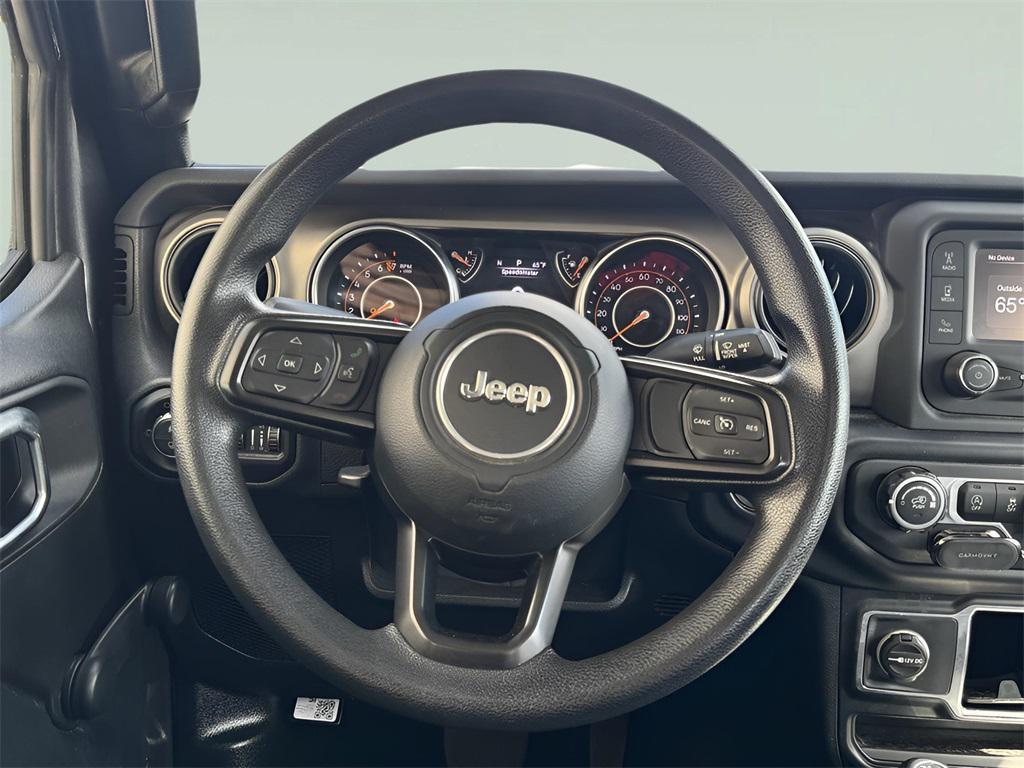 used 2021 Jeep Gladiator car, priced at $27,446