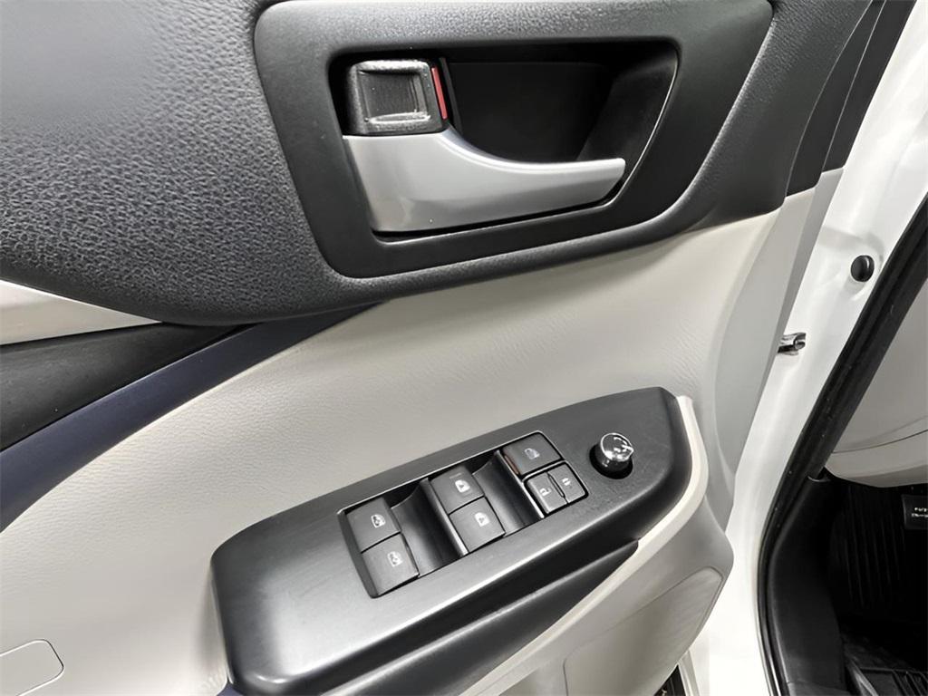 used 2019 Toyota Highlander car, priced at $26,674