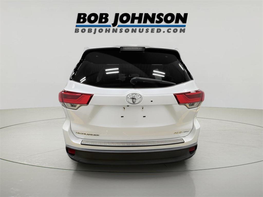 used 2019 Toyota Highlander car, priced at $26,674