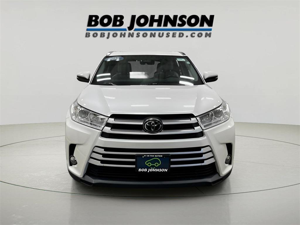 used 2019 Toyota Highlander car, priced at $26,674