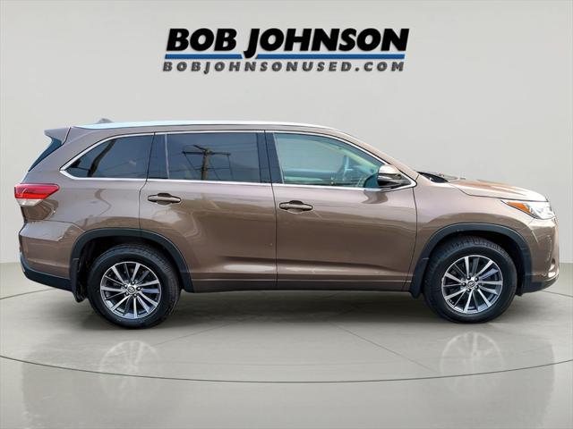 used 2017 Toyota Highlander car, priced at $24,495