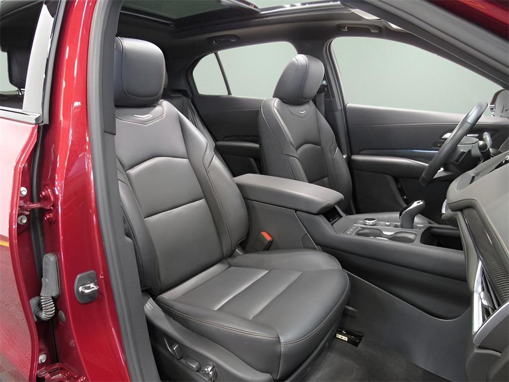 used 2023 Cadillac XT4 car, priced at $33,000