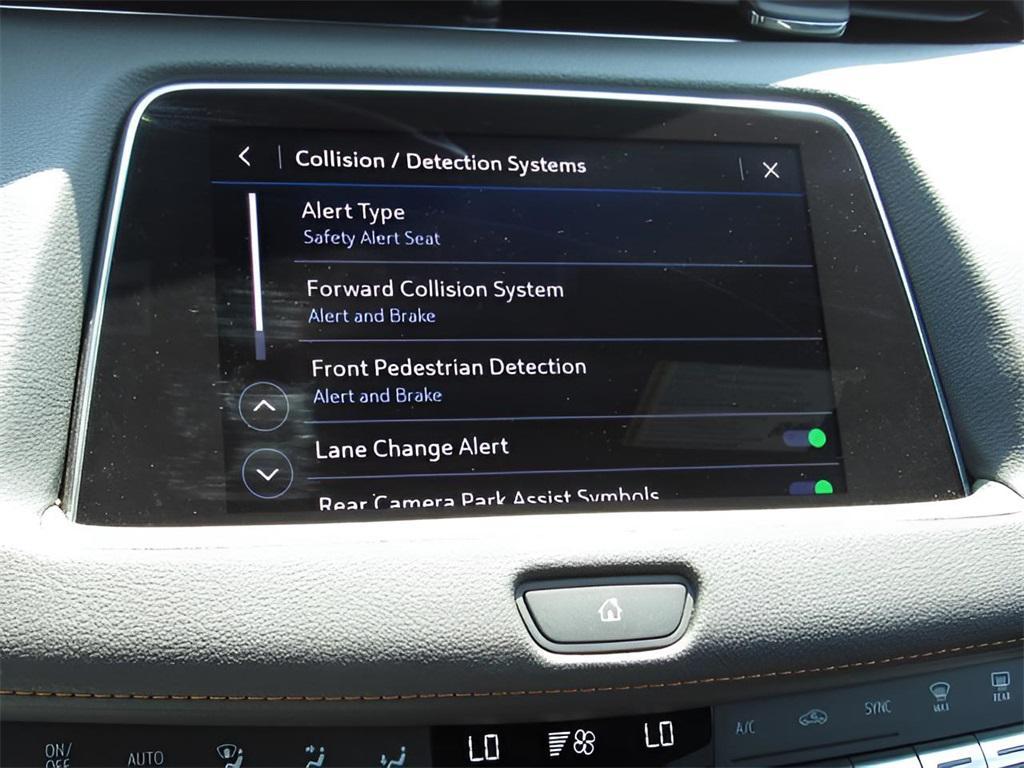 used 2023 Cadillac XT4 car, priced at $33,000