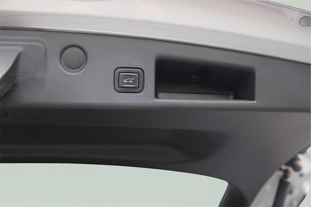 used 2022 Chevrolet Equinox car, priced at $23,234