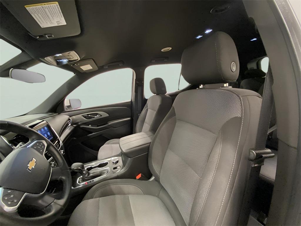 used 2023 Chevrolet Traverse car, priced at $31,426