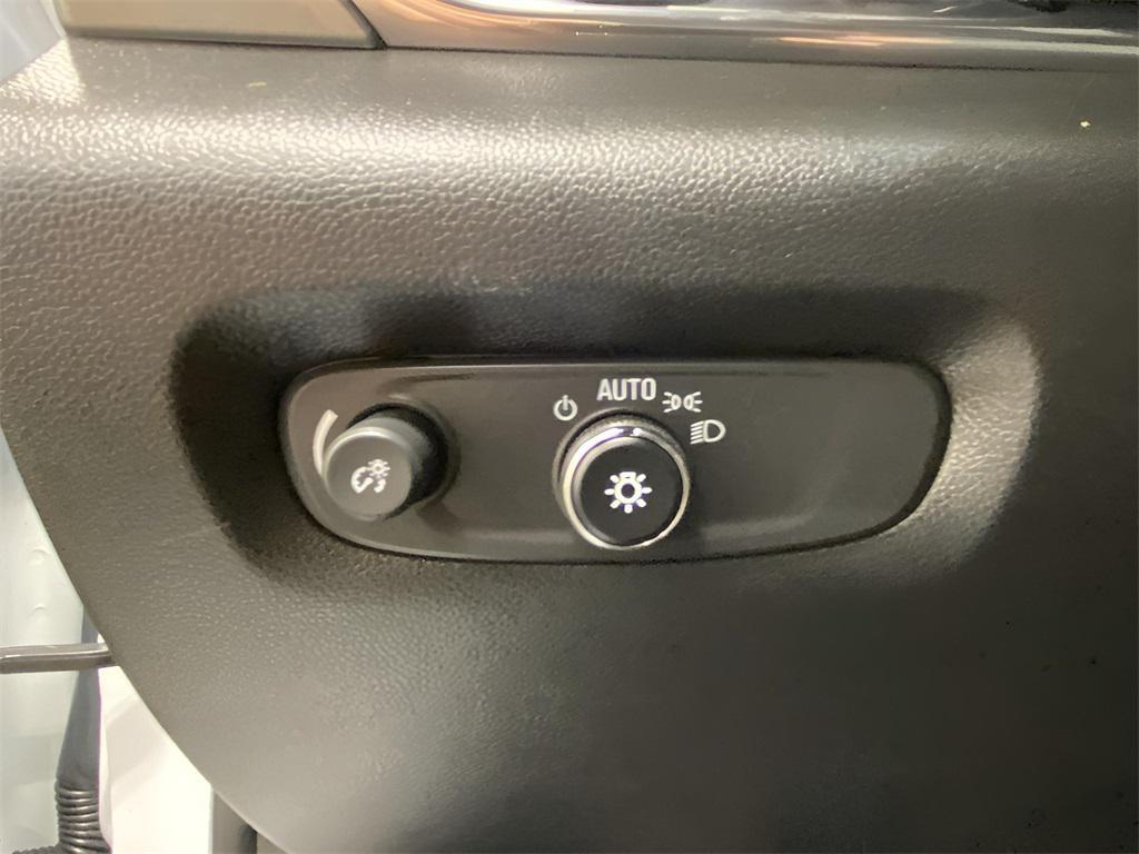 used 2023 Chevrolet Traverse car, priced at $31,426
