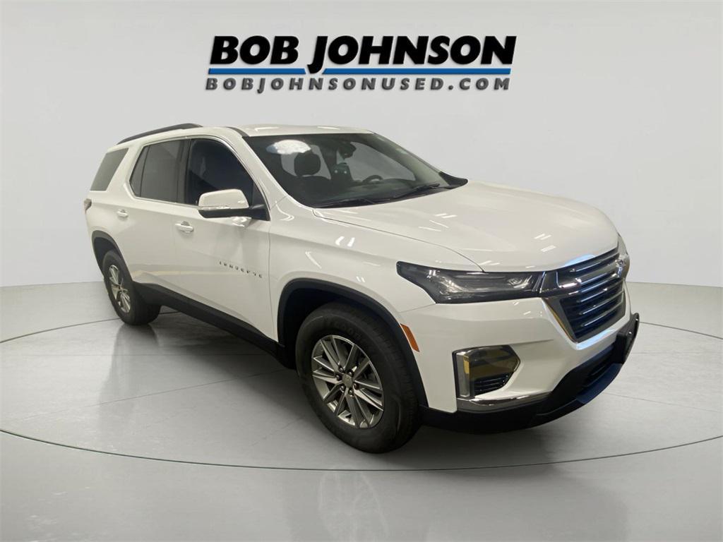 used 2023 Chevrolet Traverse car, priced at $31,426