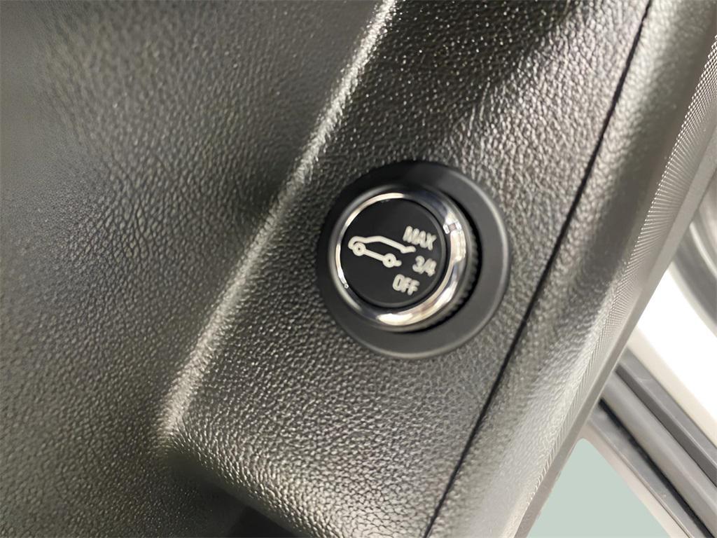 used 2023 Chevrolet Traverse car, priced at $31,426