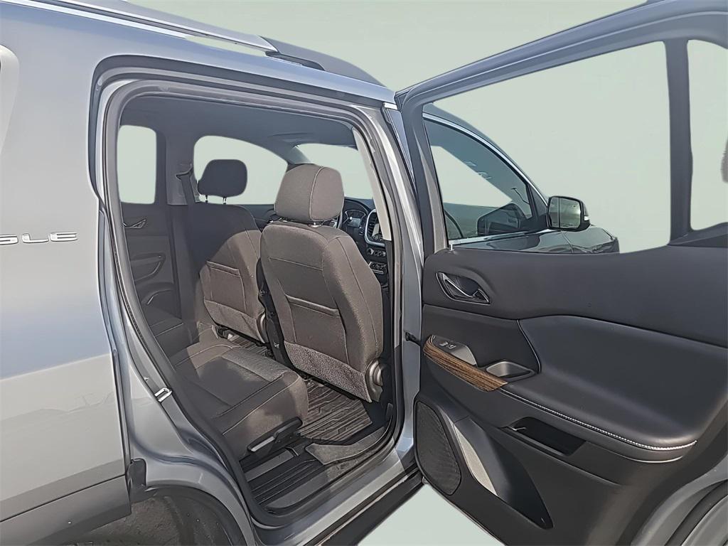 used 2023 GMC Acadia car, priced at $29,995