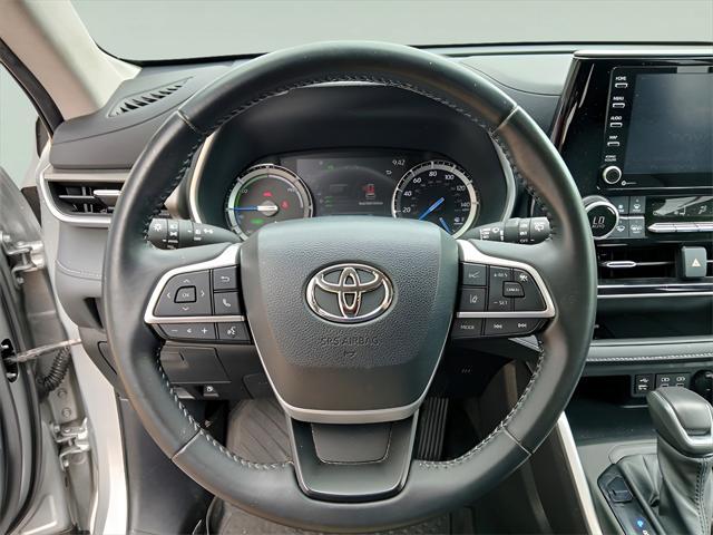 used 2022 Toyota Highlander Hybrid car, priced at $38,695